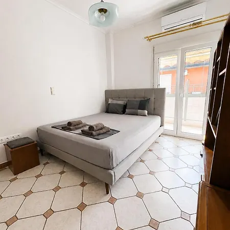 Διαμέρισμα 2-bedroom, 6 Guests, Center