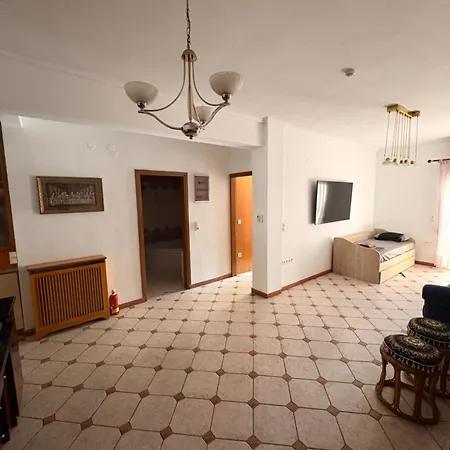 2-bedroom, 6 Guests, Center Διαμέρισμα