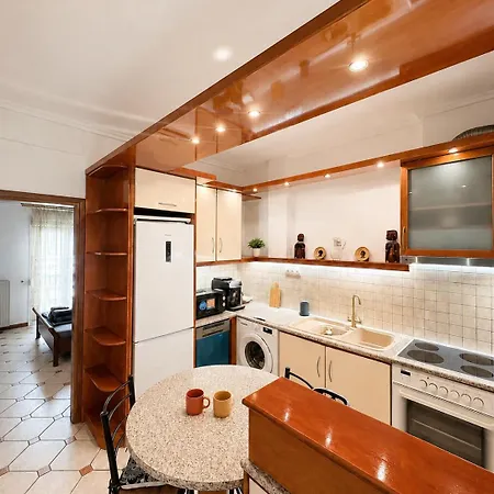 2-bedroom, 6 Guests, Center Апартамент *