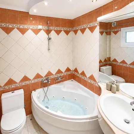 Appartamento 2-bedroom, 6 Guests, Center Salonicco