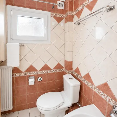 2-bedroom, 6 Guests, Center